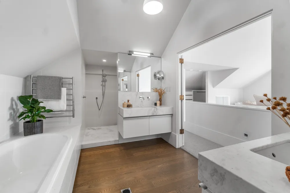 Photos of 1 Melford Street