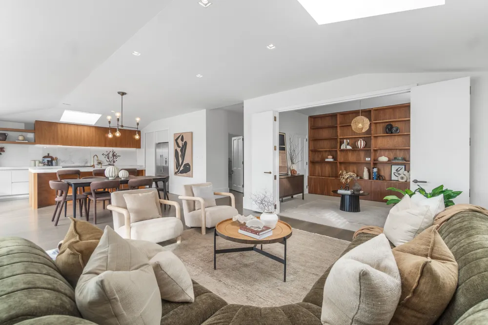 Photos of 1 Melford Street
