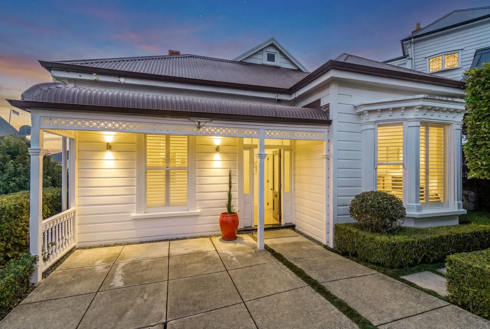 Photos of 1 Melford Street