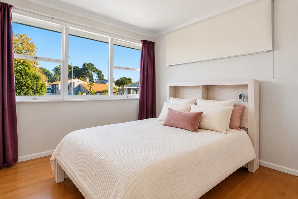 Photos of 19 Crescent Road