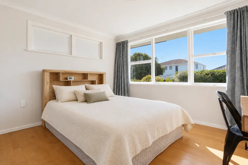 Photos of 19 Crescent Road