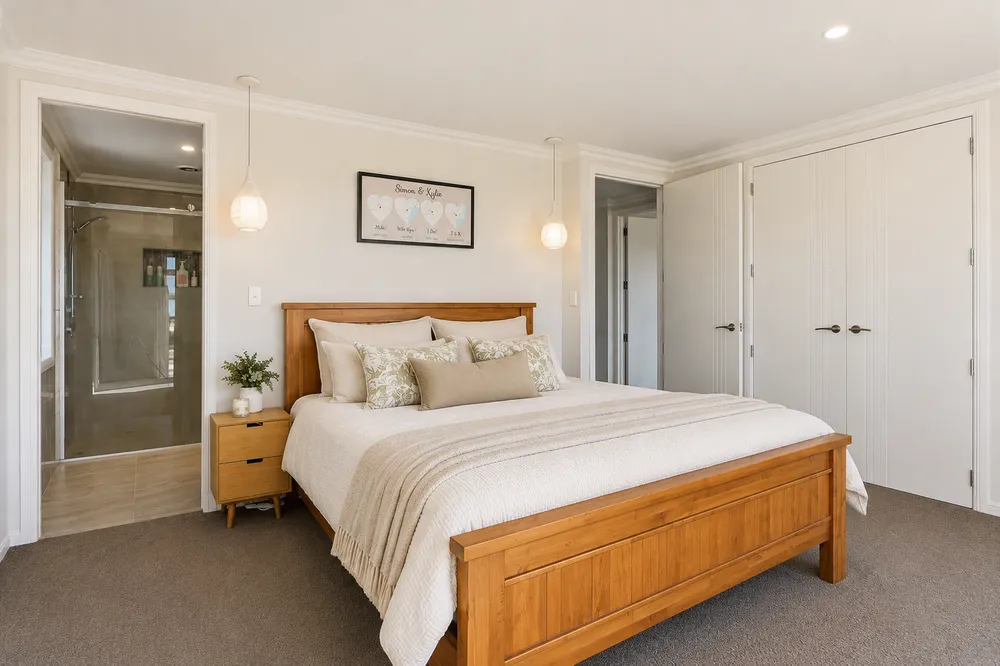 Photos of 19 Crescent Road