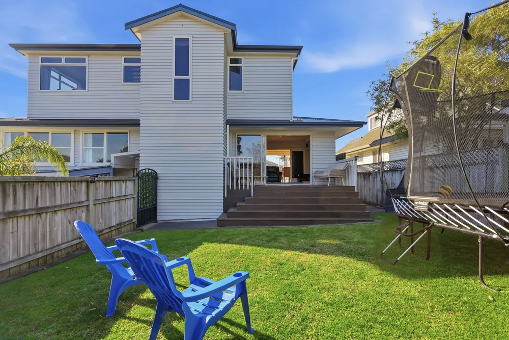 Photos of 19 Crescent Road