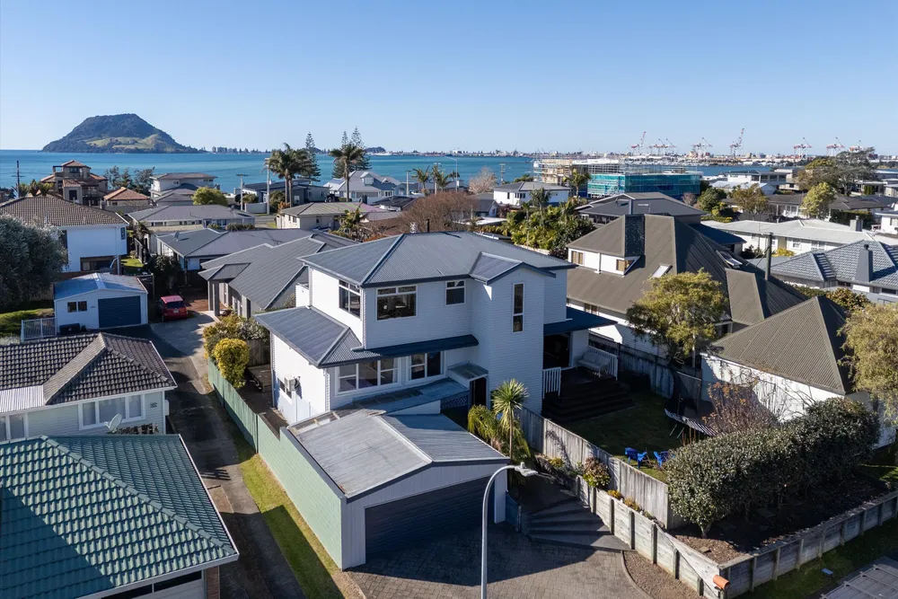 Photos of 19 Crescent Road