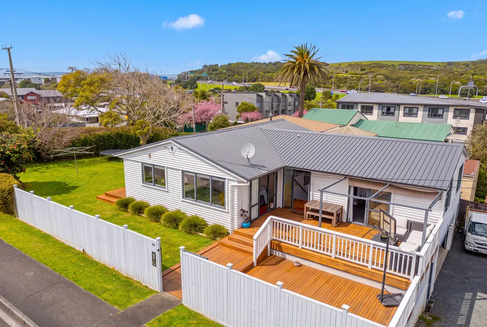 Photos of 95 Ruawai Road
