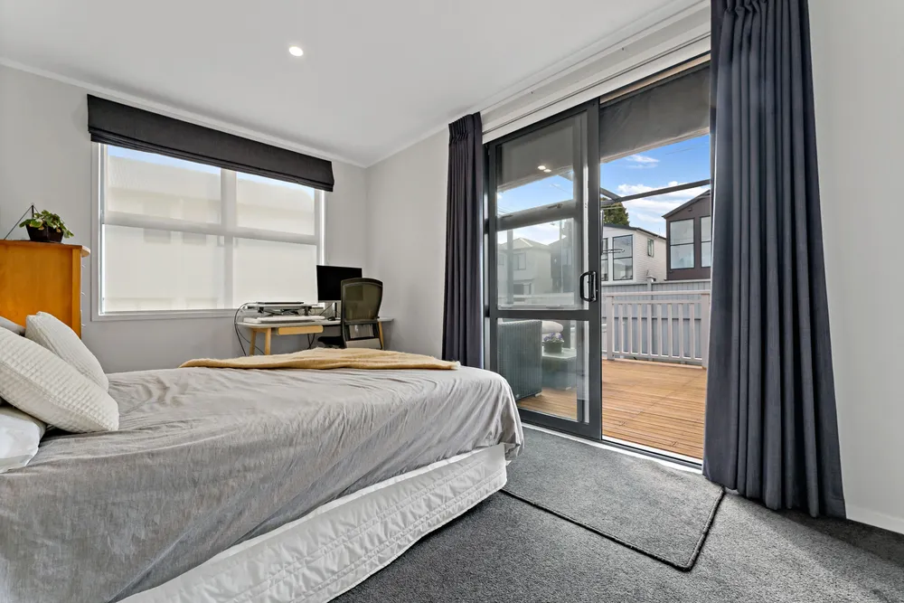 Photos of 95 Ruawai Road