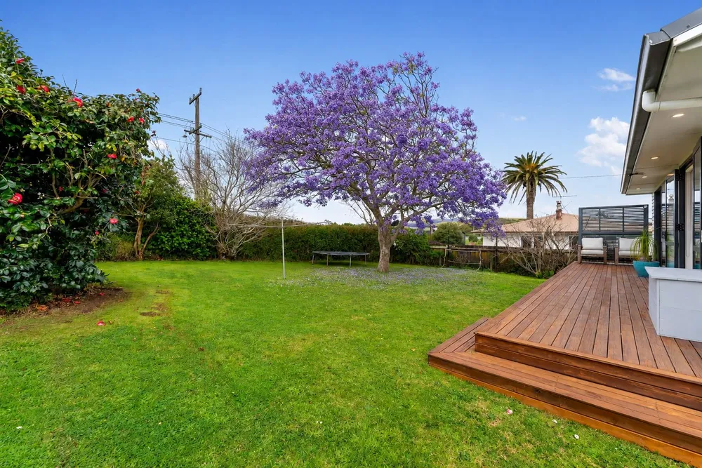 Photos of 95 Ruawai Road