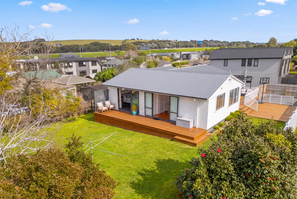 Photos of 95 Ruawai Road