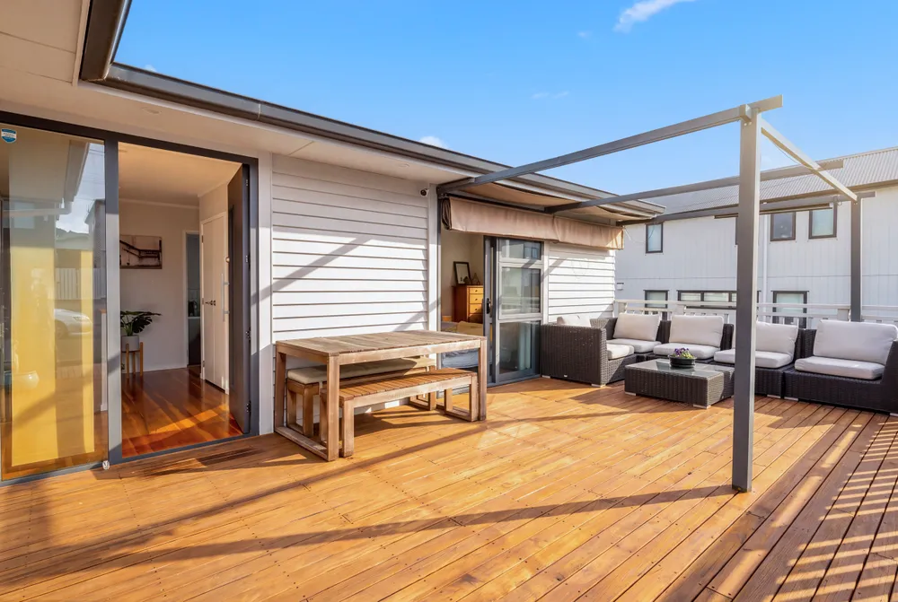 Photos of 95 Ruawai Road