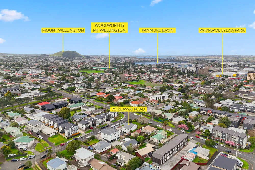 Photos of 95 Ruawai Road