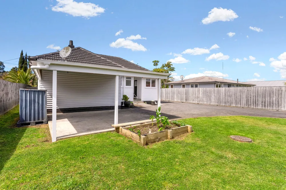 Photos of 56 Kelwyn Road