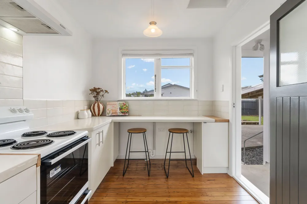 Photos of 56 Kelwyn Road