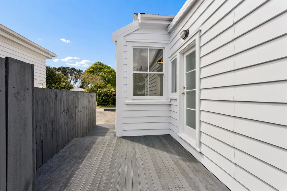 Photos of 2 Holly Street