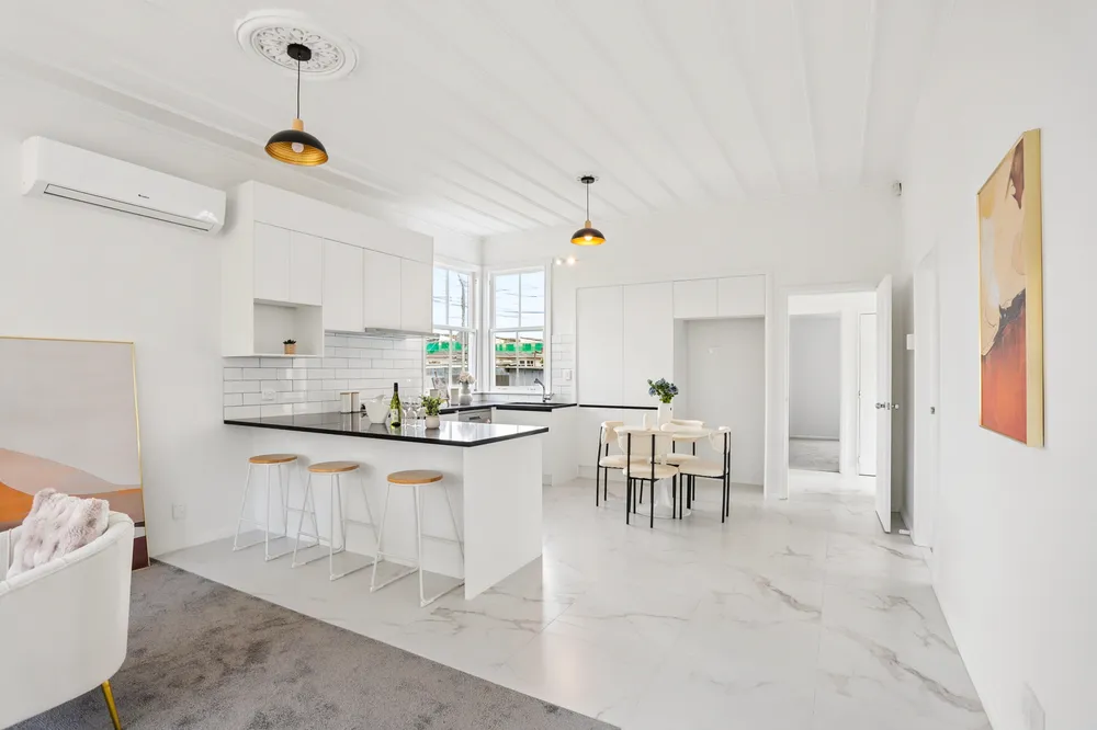 Photos of 2 Holly Street