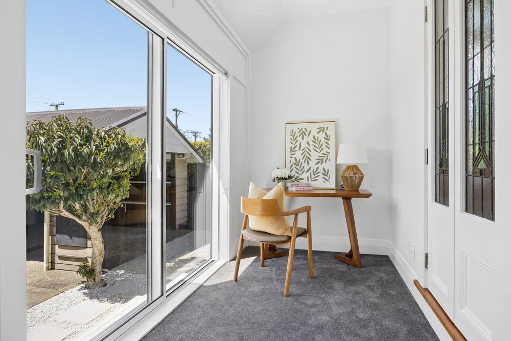 Photos of 24 Queen Mary Avenue