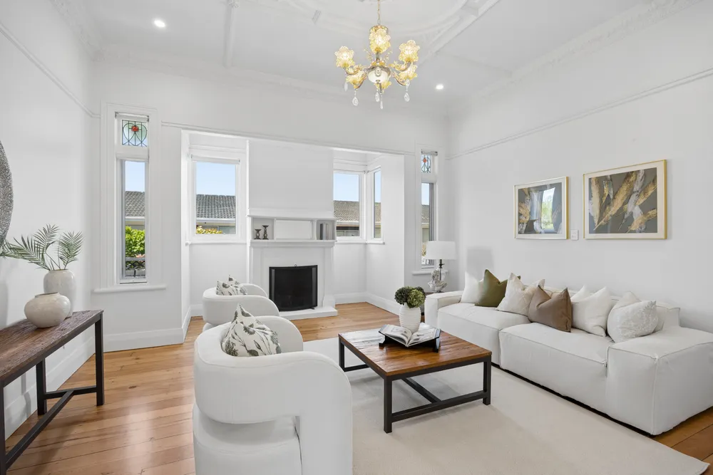 Photos of 24 Queen Mary Avenue