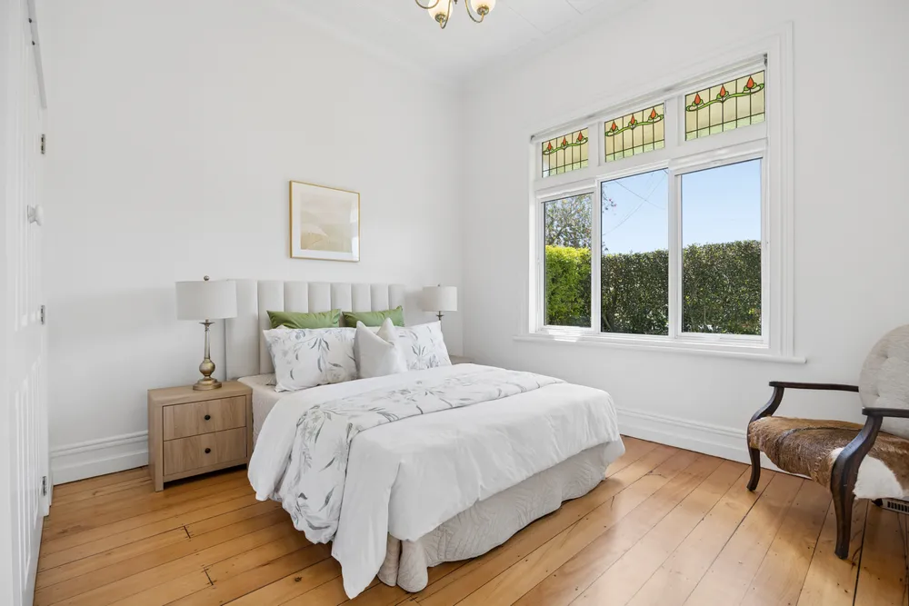 Photos of 24 Queen Mary Avenue