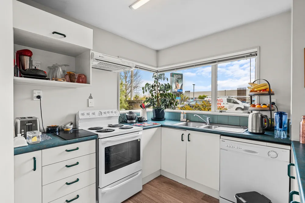 Photos of 84 Main North Road