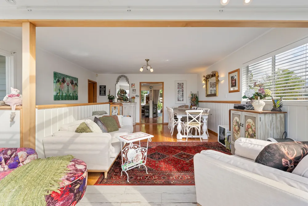 Photos of 24 Lyons Avenue
