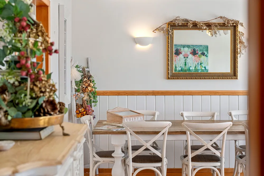 Photos of 24 Lyons Avenue