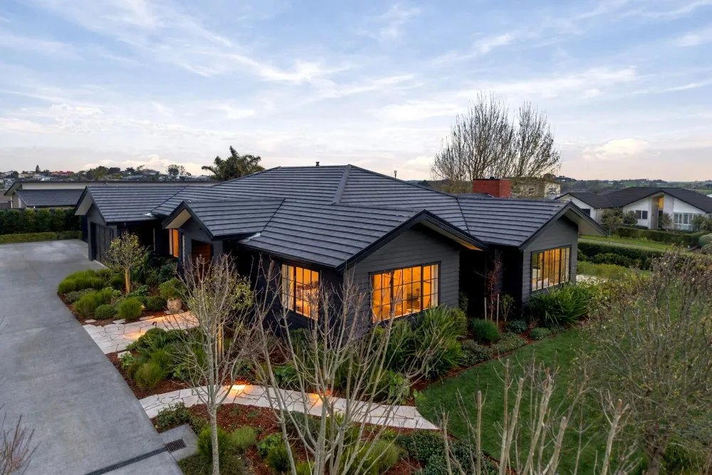 Photos of 32 William Andrew Road