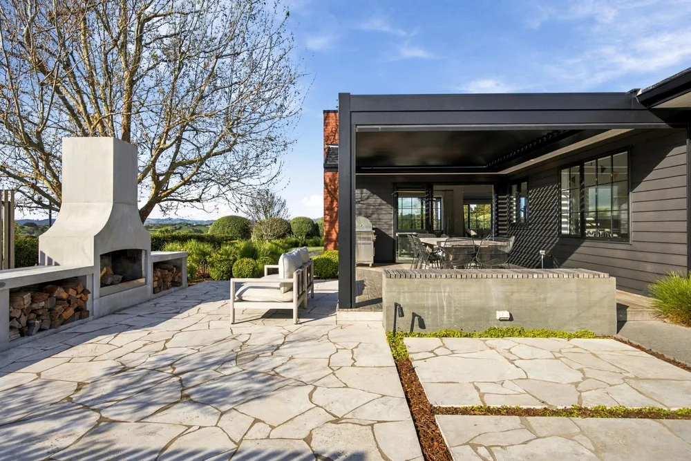 Photos of 32 William Andrew Road