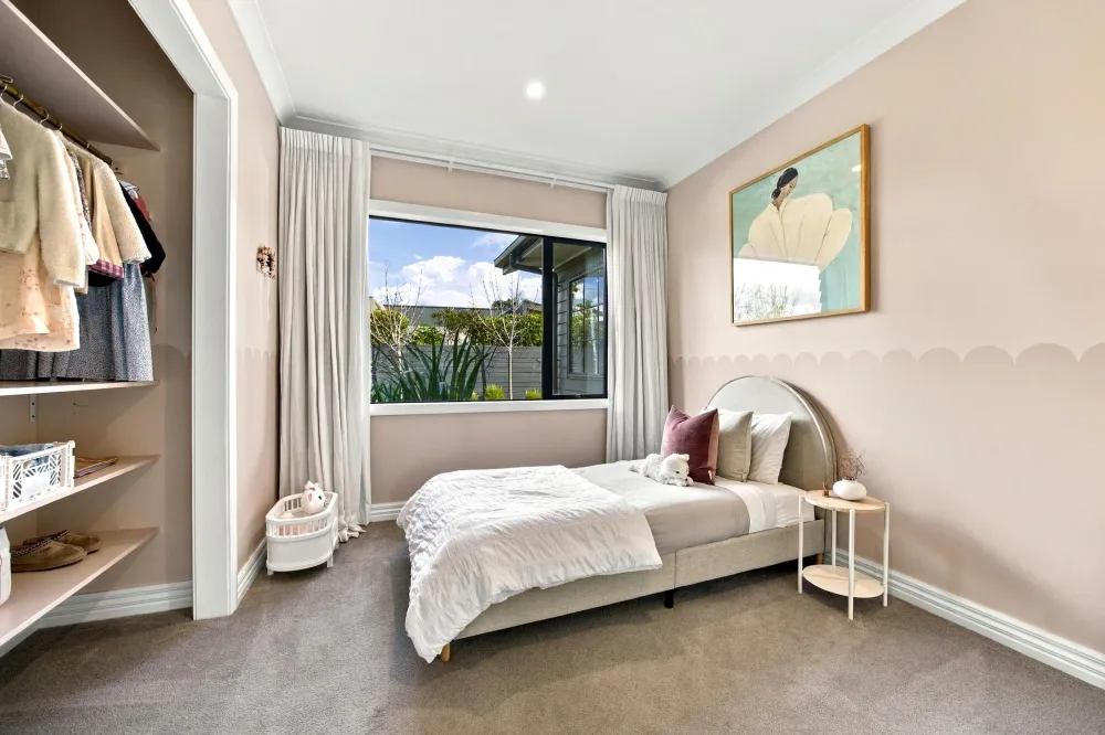 Photos of 32 William Andrew Road