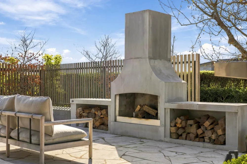 Photos of 32 William Andrew Road