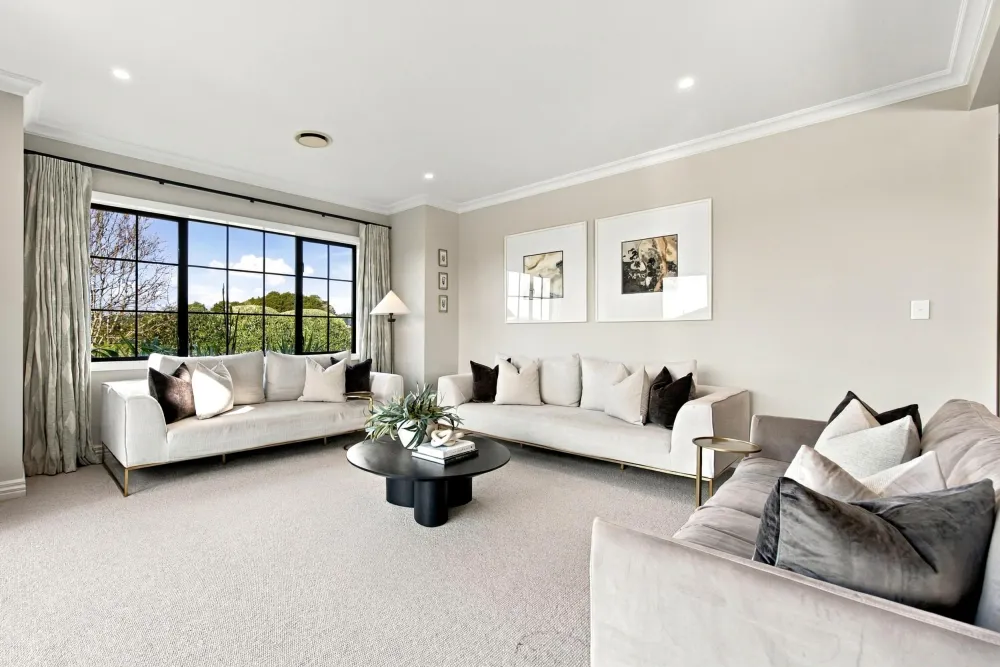 Photos of 32 William Andrew Road