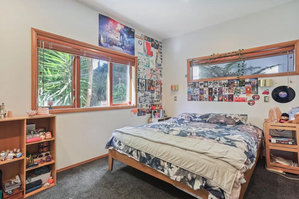 Photos of 32 Dyers Pass Road