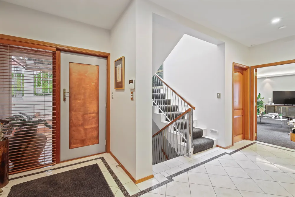 Photos of 32 Dyers Pass Road
