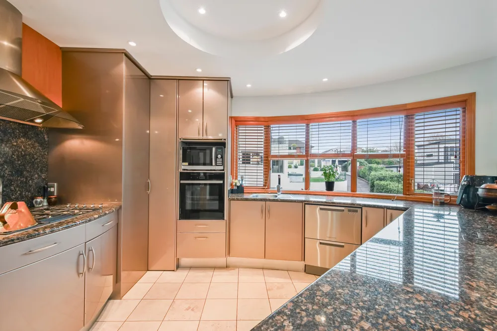 Photos of 32 Dyers Pass Road