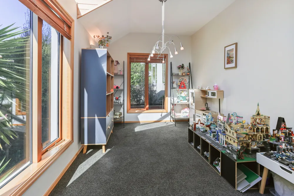 Photos of 32 Dyers Pass Road
