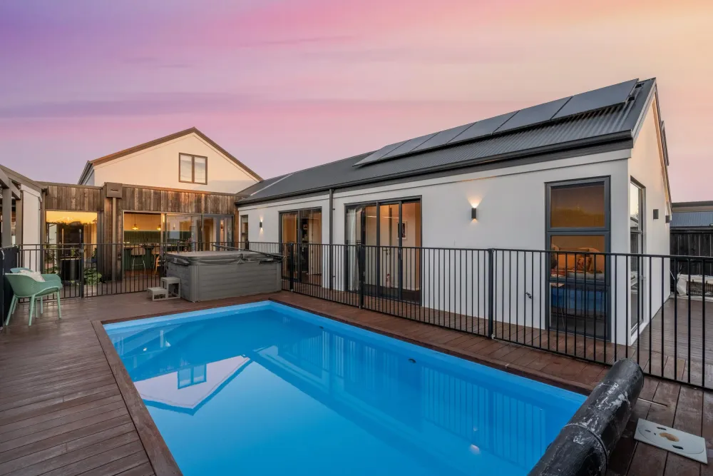 Photos of 41 Waterstock Way
