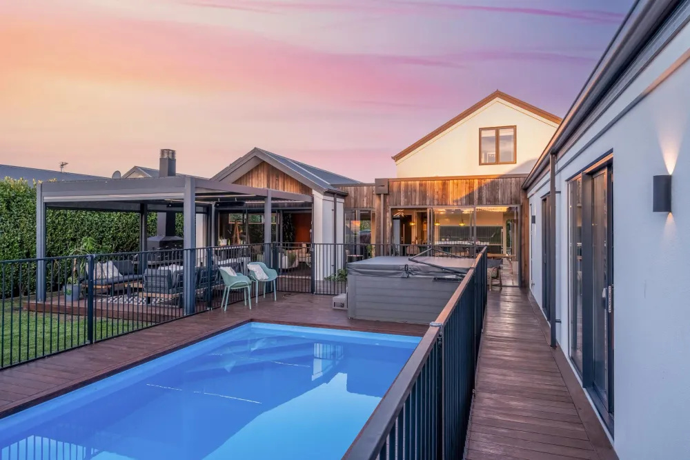 Photos of 41 Waterstock Way