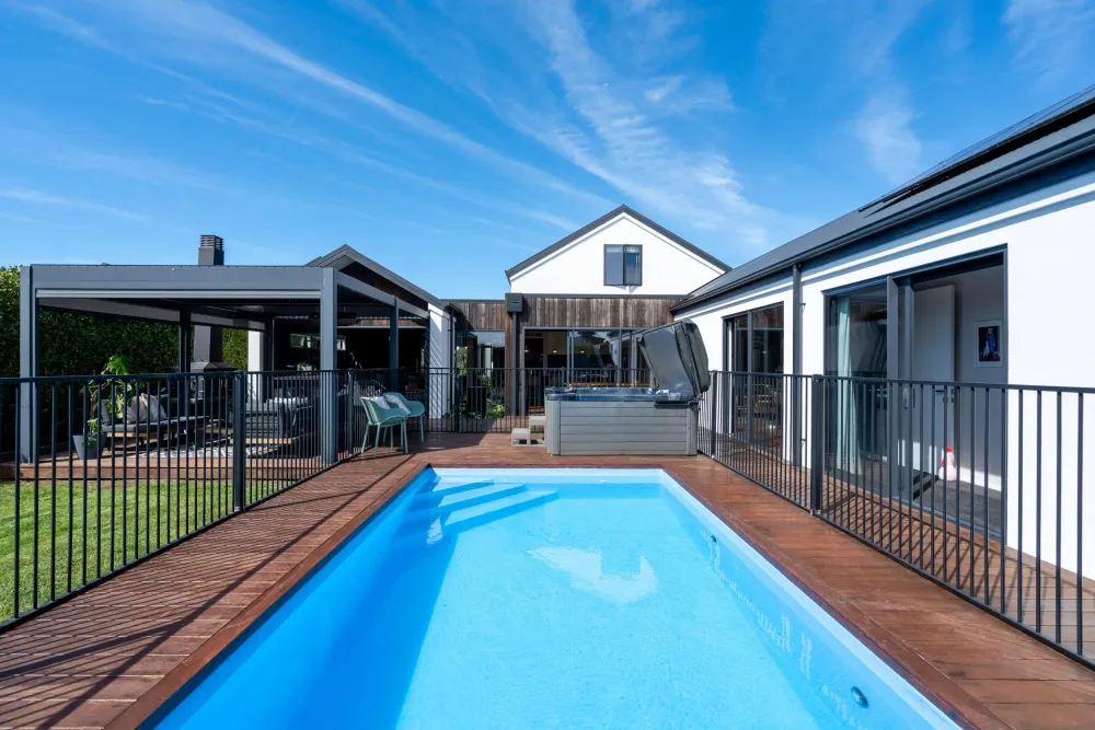 Photos of 41 Waterstock Way