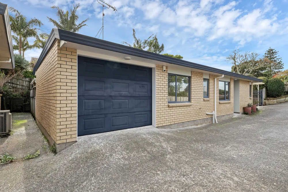 Photos of 1/19 Howe Street