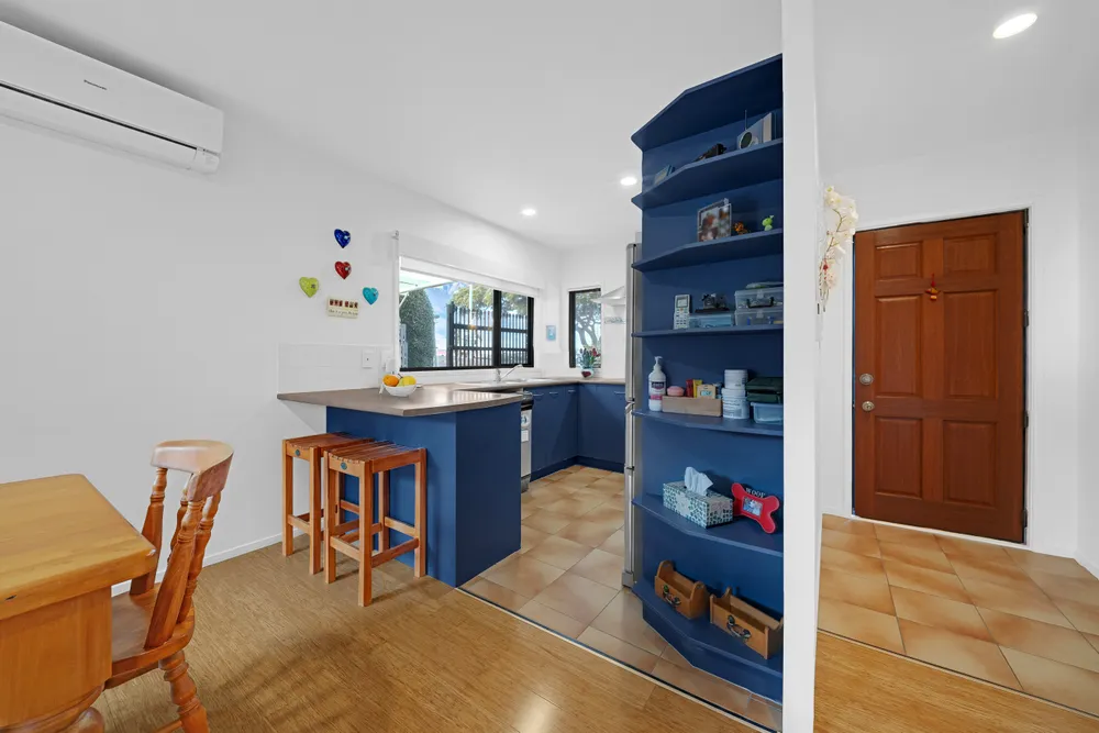 Photos of 1/19 Howe Street