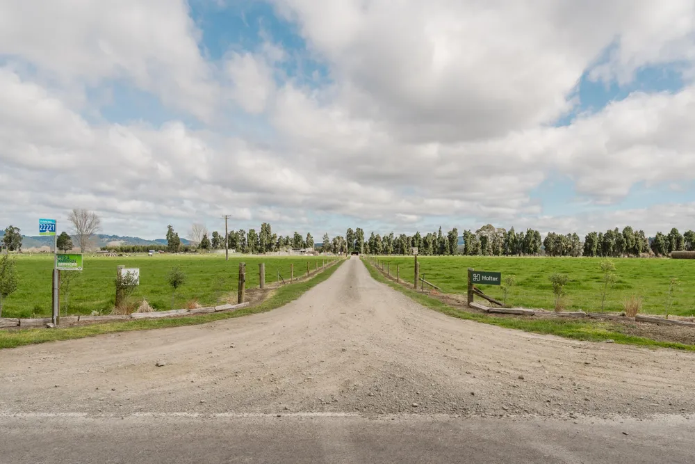 Photos of 60 Whirinaki Road