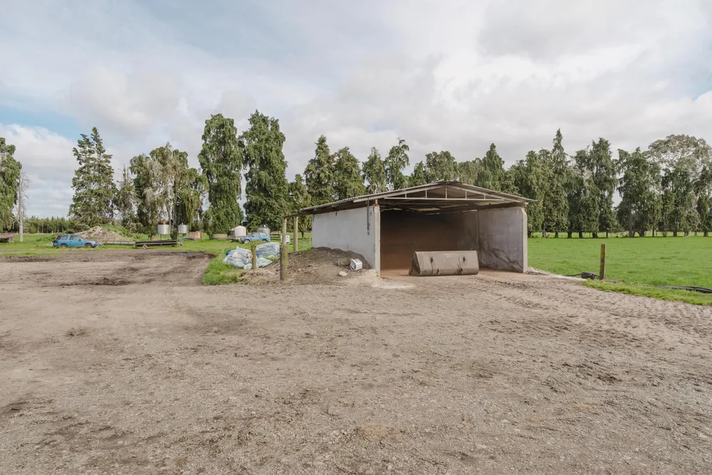 Photos of 60 Whirinaki Road