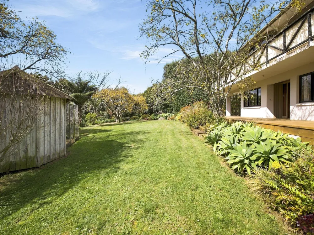 Photos of 50 Turntable Hill Road