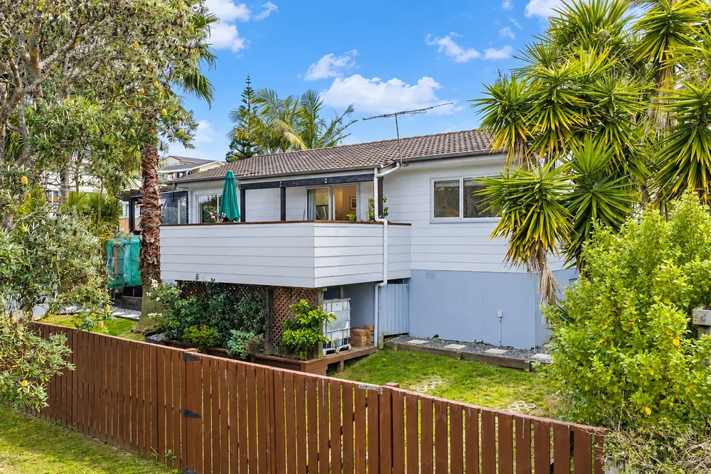 Photos of 2/32 Hale Crescent