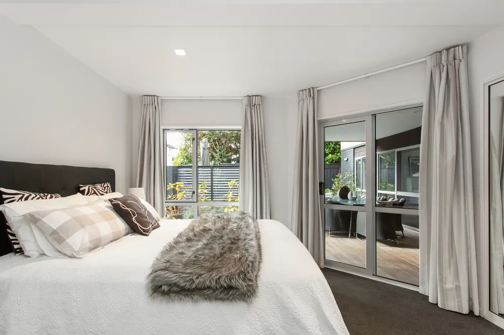 Photos of 102A Esplanade