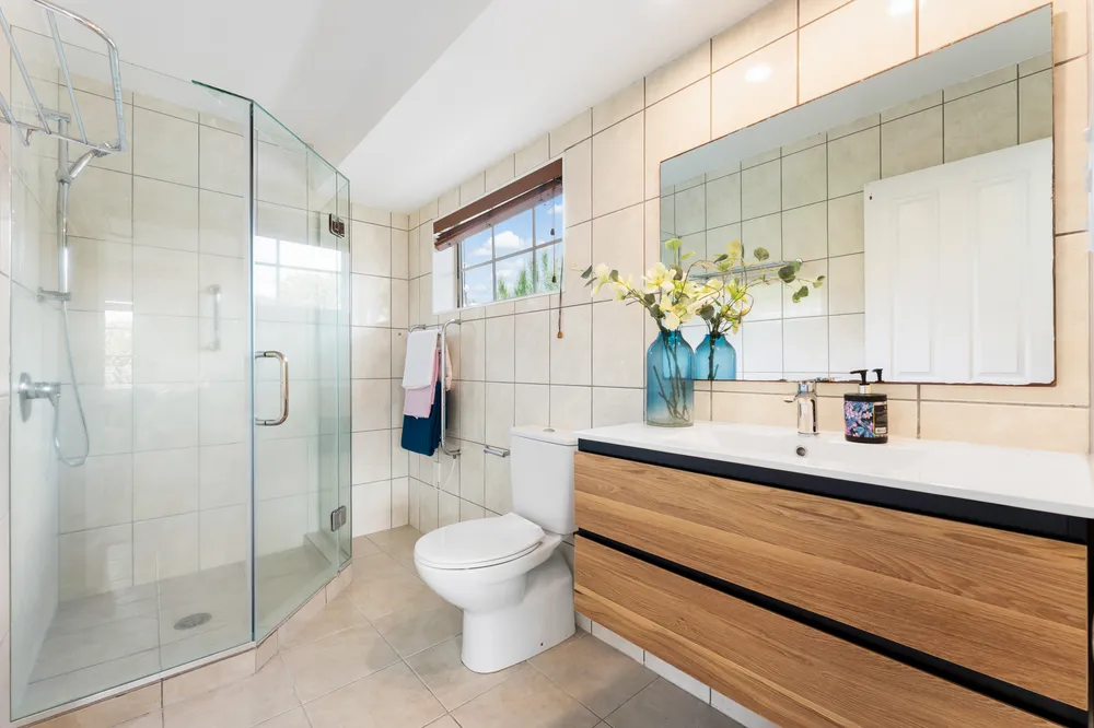 Photos of 22A McLeod Road