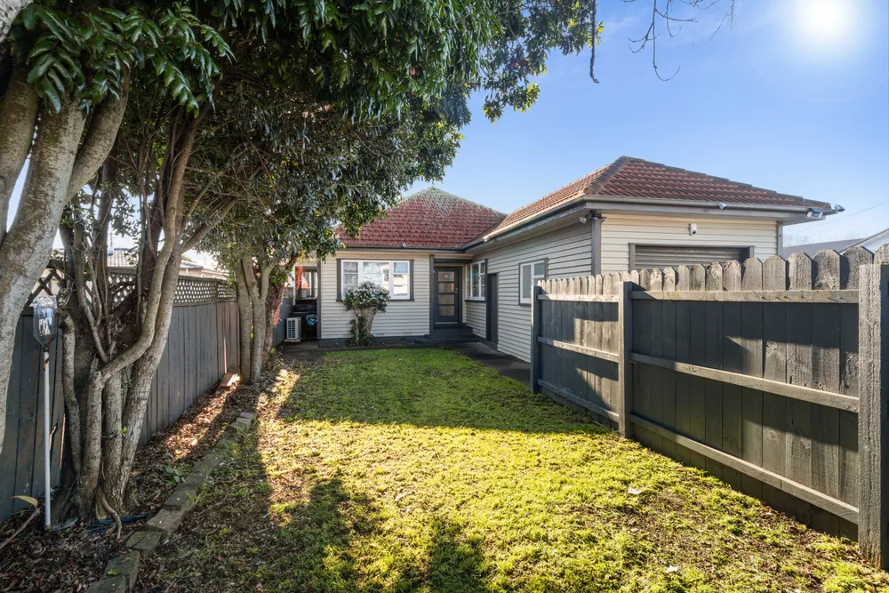 Photos of 1/13 Russell Road