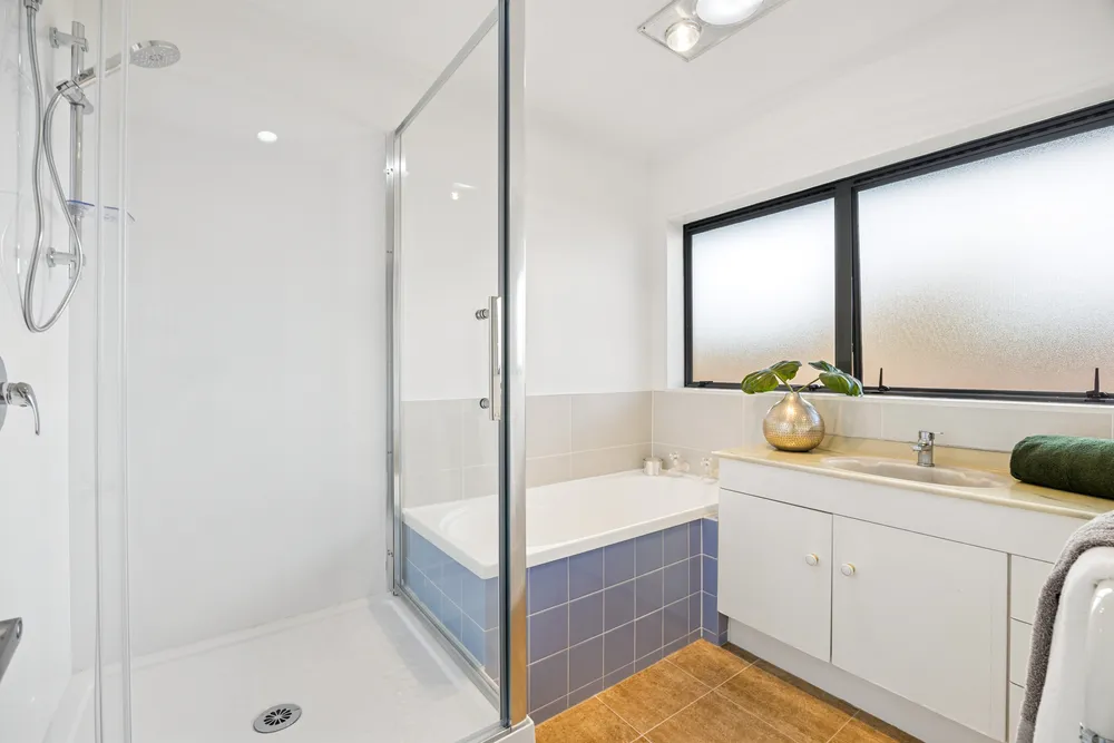 Photos of 134 New Windsor Road