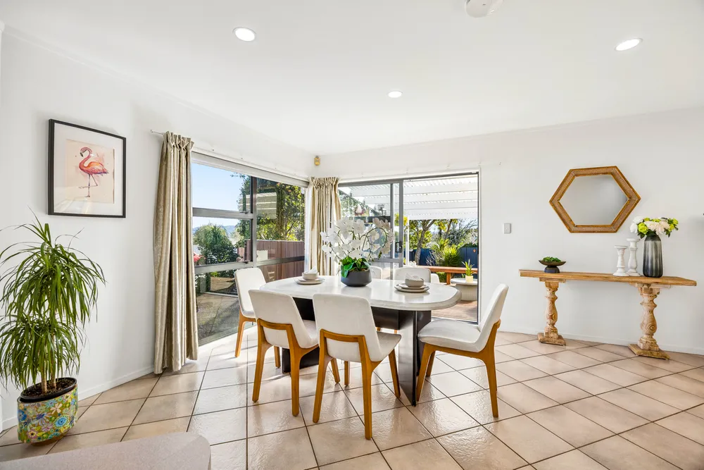 Photos of 134 New Windsor Road