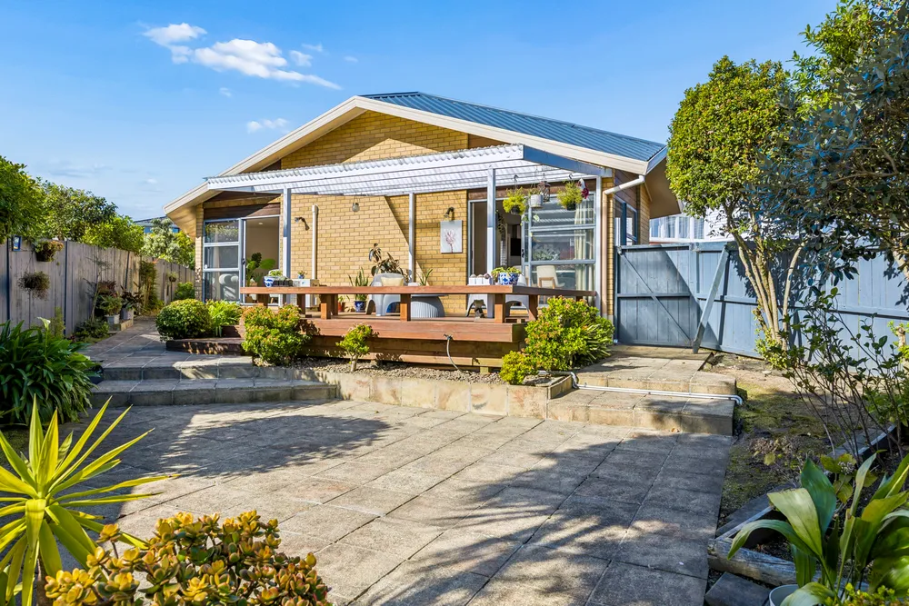 Photos of 134 New Windsor Road