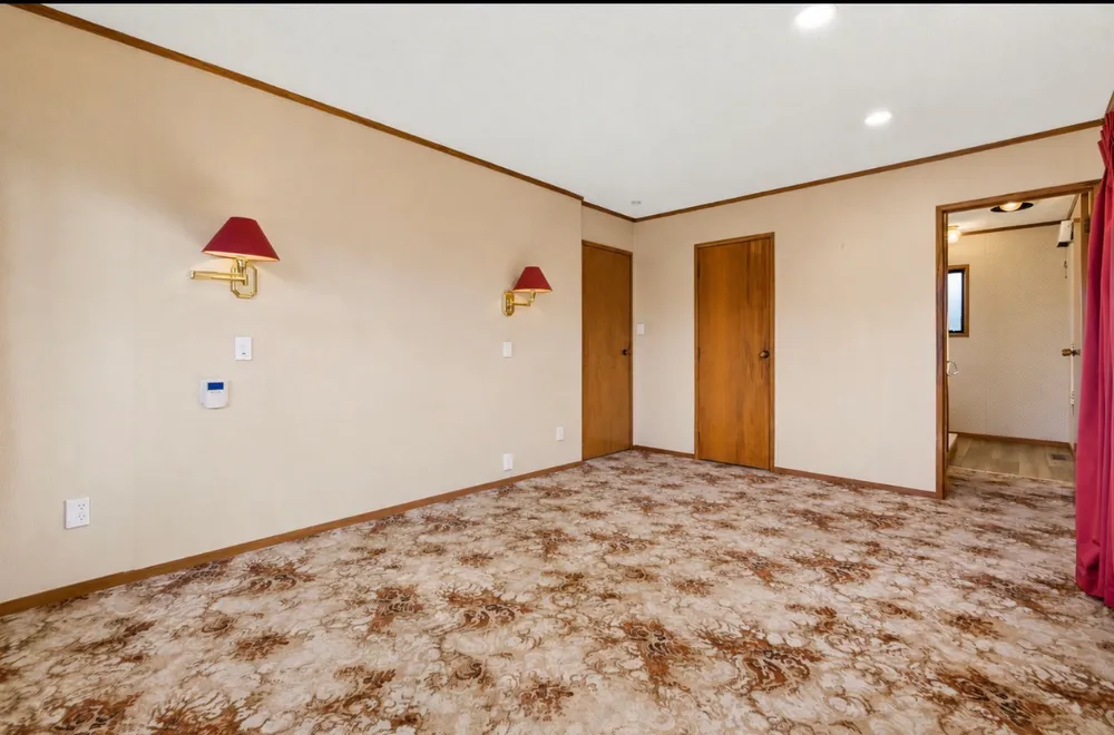 Photos of 179 Norman Lesser Drive