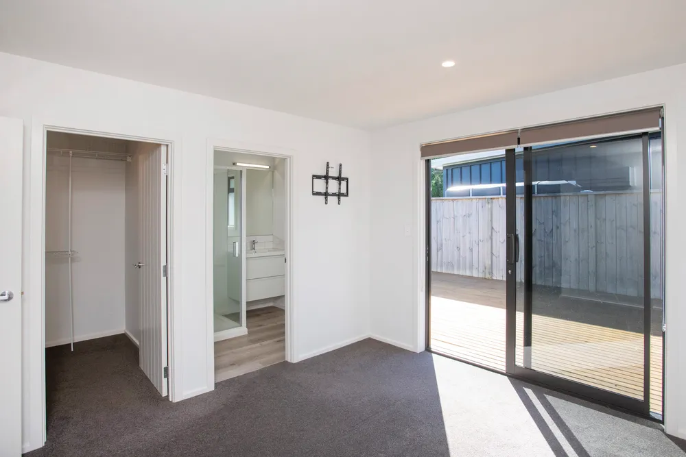 Photos of 206 Russell Street